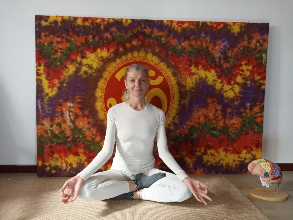 f Studio Medico Quantico Dottoressa Stefania Doria Yogaterapia posizione yoga 02